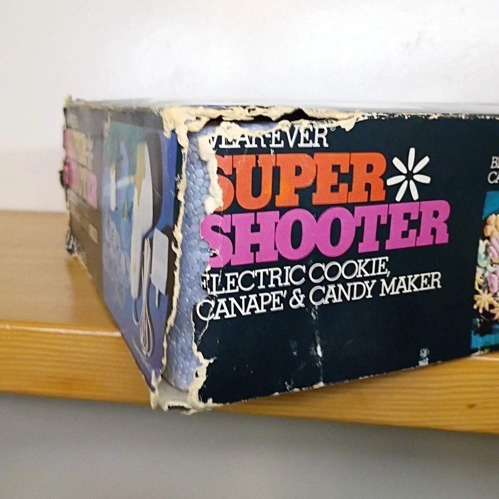 Wear-Ever Super Shooter Electric Cookie & Candy Maker Model 70001